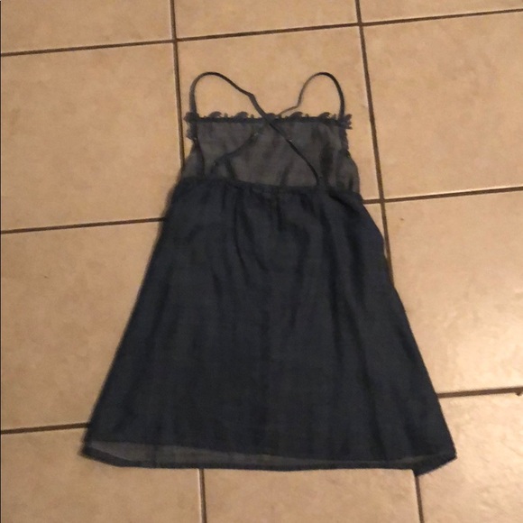 Twist back jean fade top - Picture 2 of 2